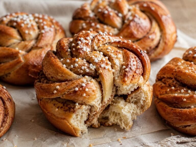 Saftiga svenska kanelbullar